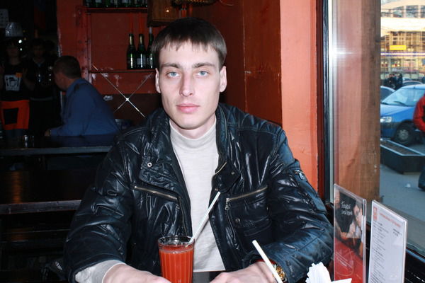 Олег Разуваев