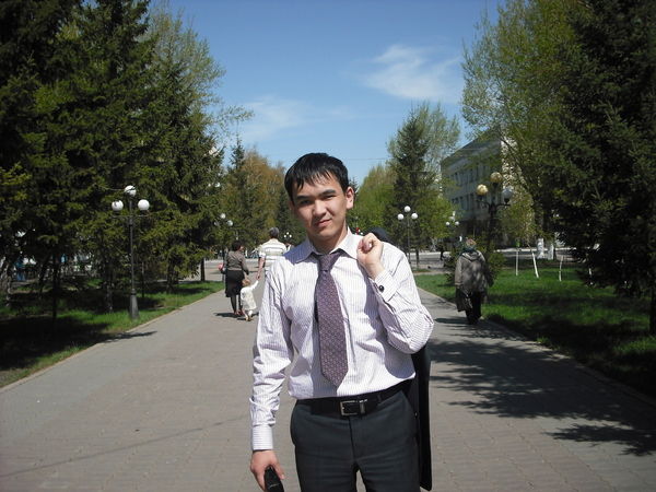 Арман Аханов