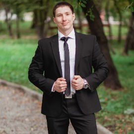 Артем Пешков