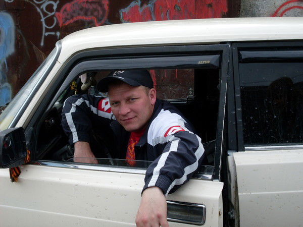 Неизвестно Неизвестно