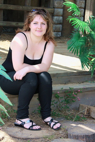 Юлия Тихонова