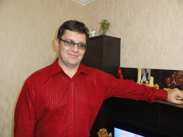 Илья Ивахов