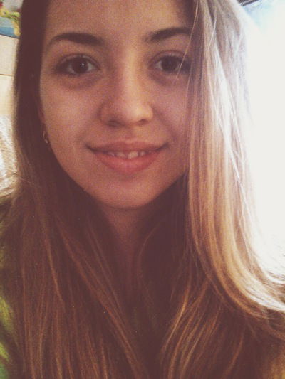 Оля Фролова