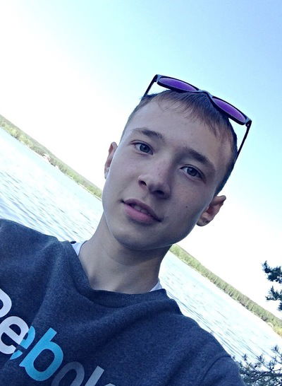 Макс Медведев