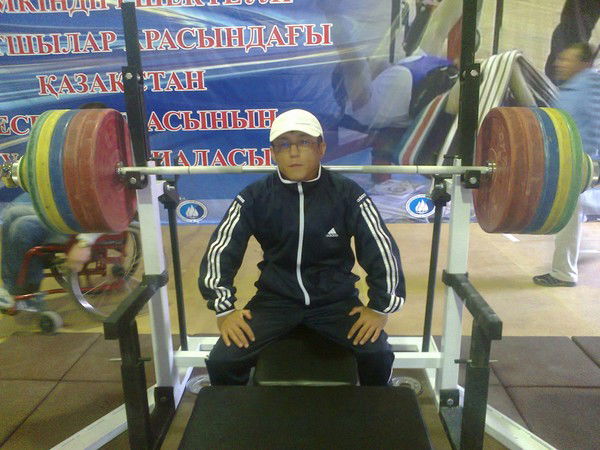 Е Л Н У Р ******