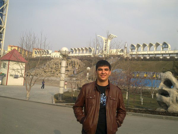 Дамир Баратов