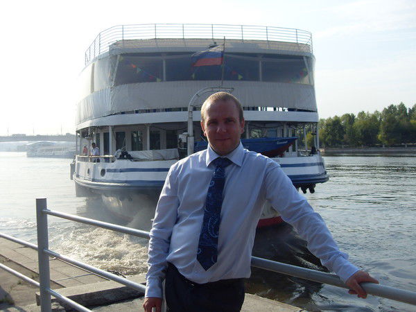 Сергей Устинов