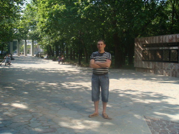 Алексей Овчаренко