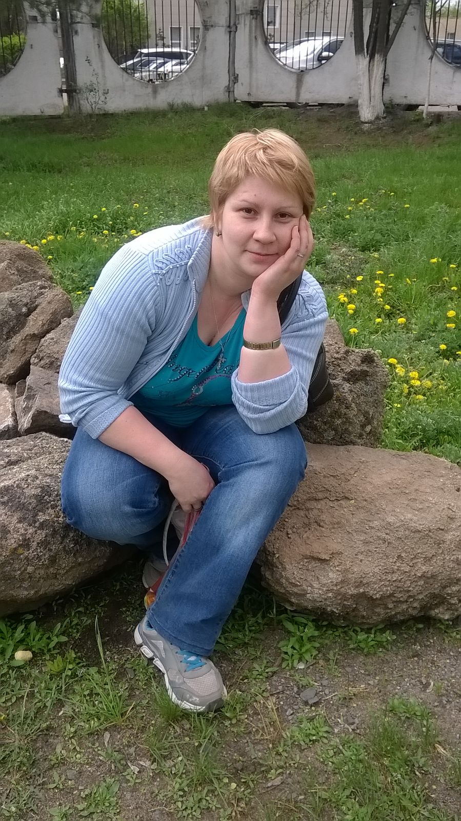 Юля Азарова