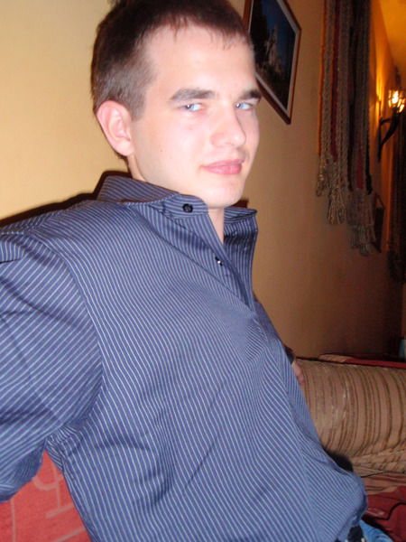 Артём Семёнов