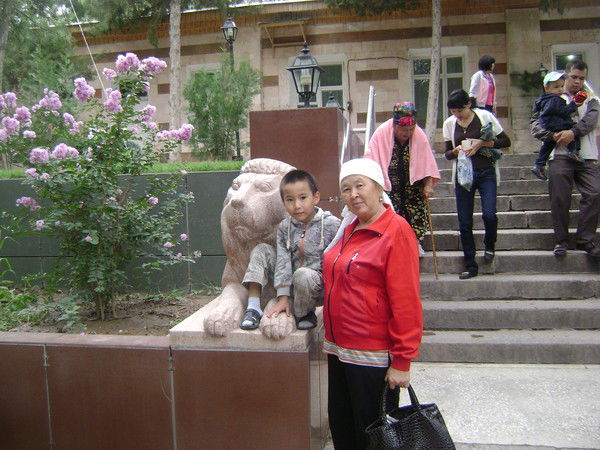 Зинеп Манаевна