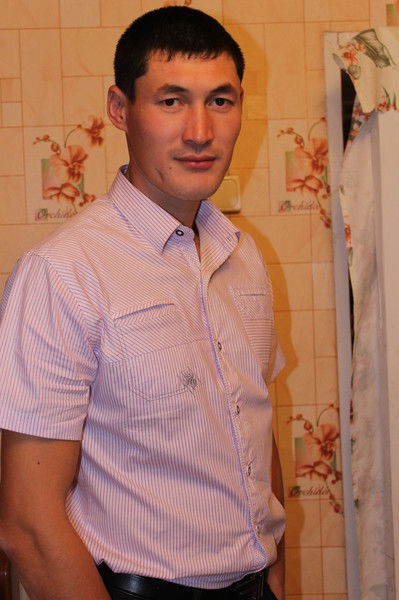 Асылхан Достанов