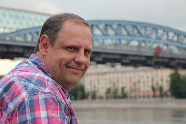 Роман. Прихач