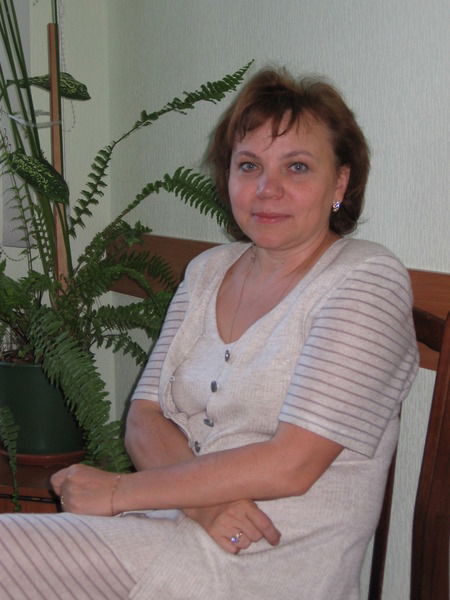 Неля Хмелевская