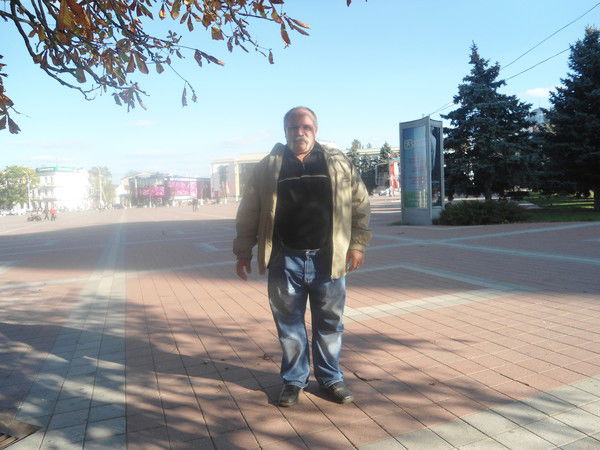 Анатолий Волков