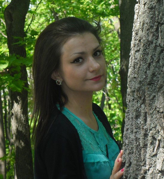 Оленька Бесштанова