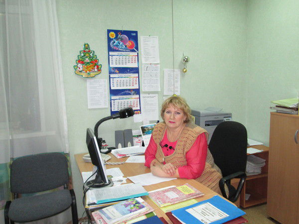 Елена Долгополова