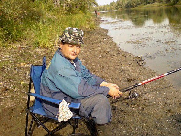 Юрий Живаев