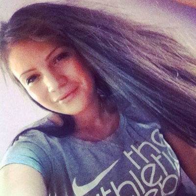 Юлечка Попова