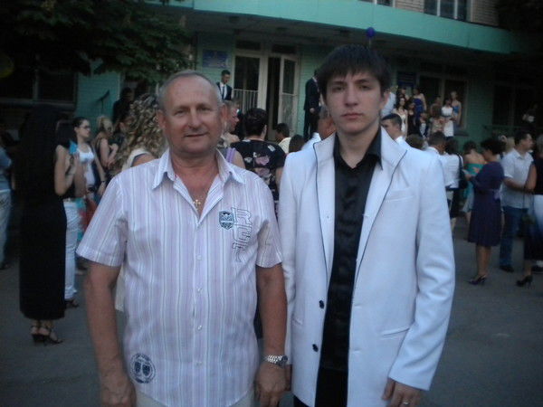 Николай Олейник