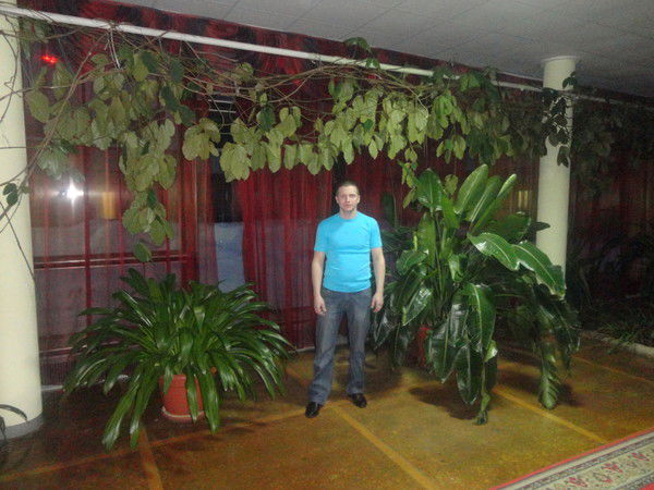 Антон Кутник