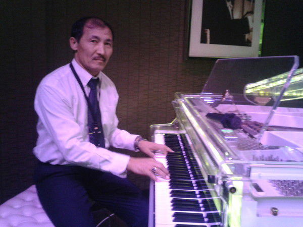 Жанатбек Саденов