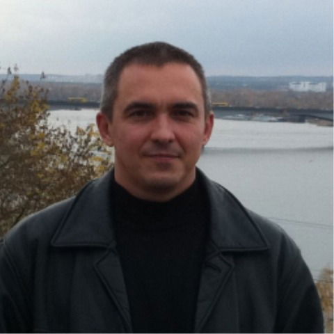 Алексей Тихонов