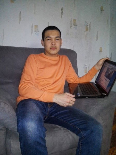 Он Такой Серьезный Парень