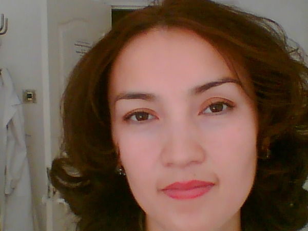 Лаура Саханова