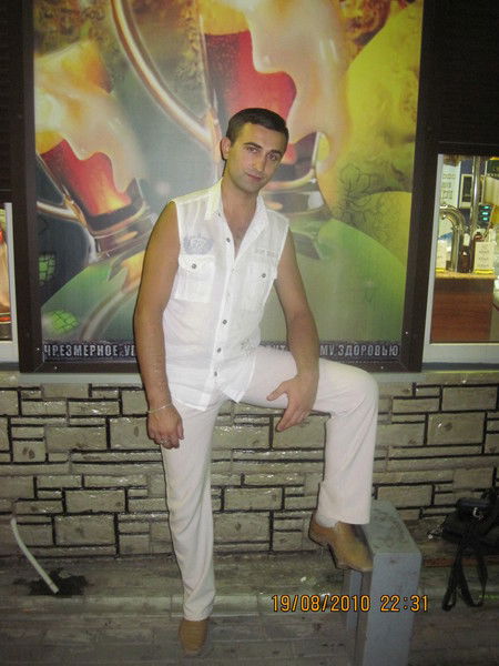 Александр Шустов