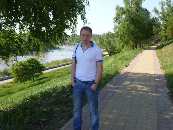 Макс Достов