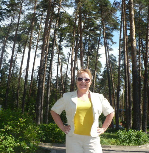 Лена Бобровник