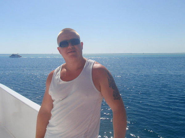 Павел Сухов