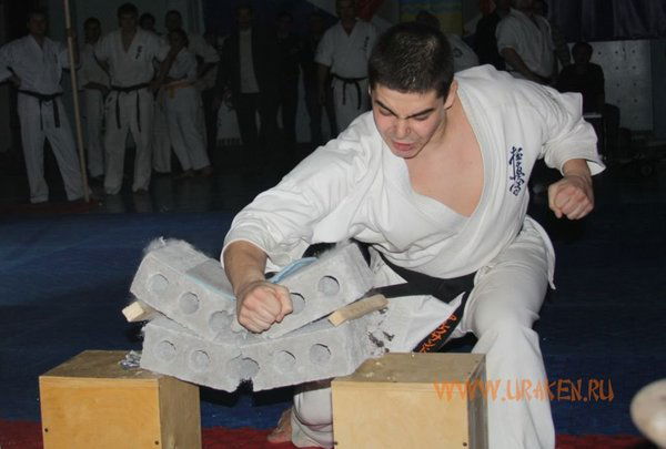 Александр Анохин