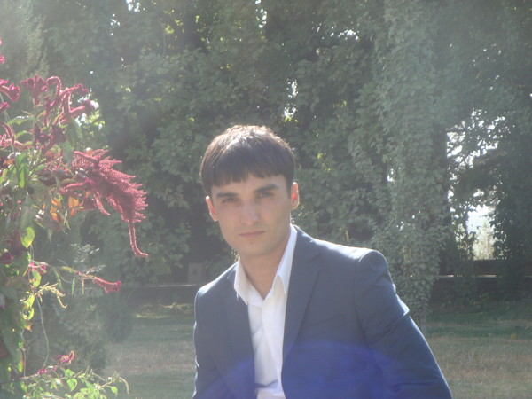 Шохрух Kamolov