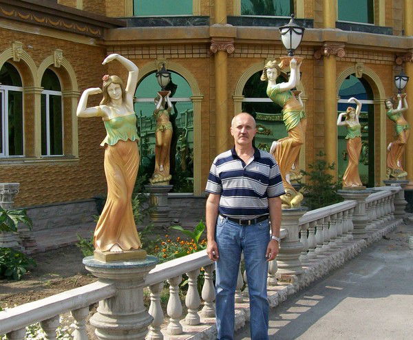 Алекс Сакалаускас