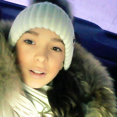 Соня Есикова