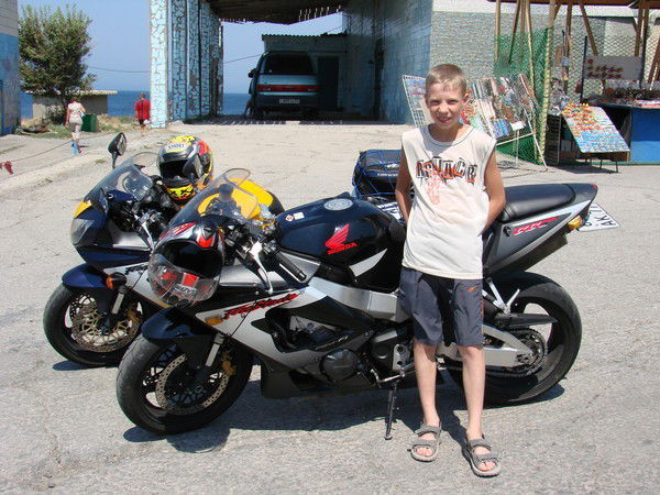 Денис Денис