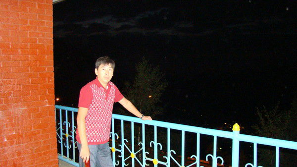 Арман Султанов