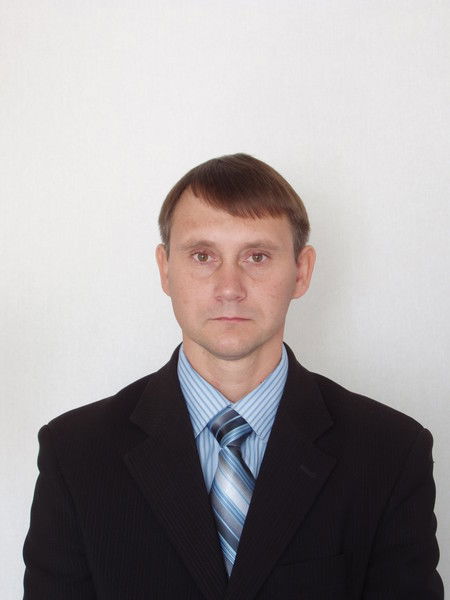 Олег Захаров