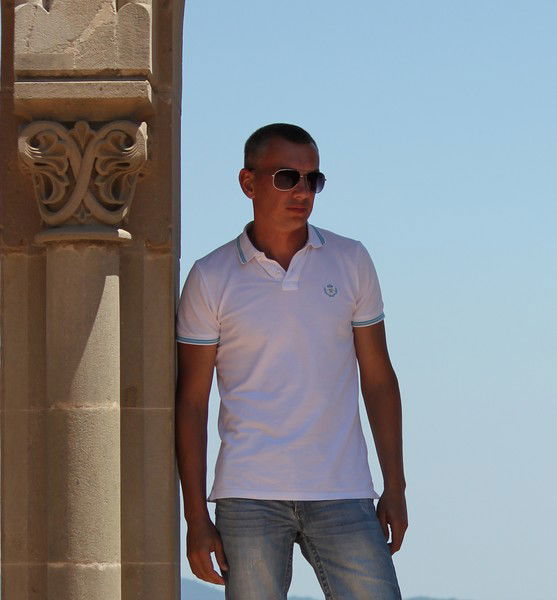 Леонид Леон