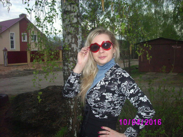 Катя Белова