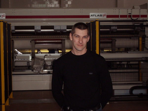 Олег Артамонов