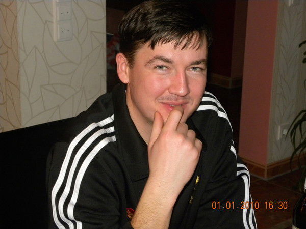 Андрей Колесников