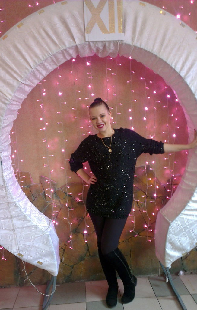 Виктория Попова