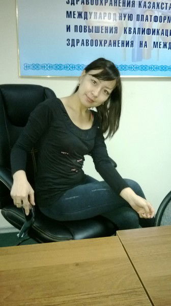 Асия Момбаева