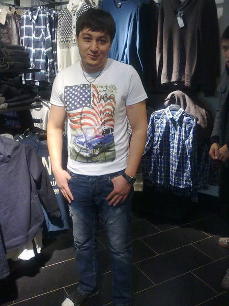 Ислом Казаков