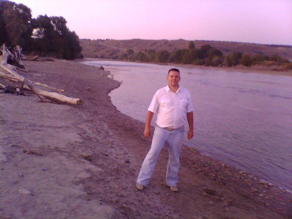 Роман Лучников