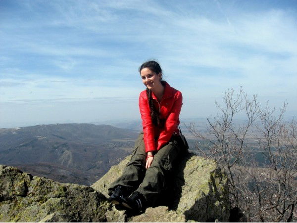 Анна Попова