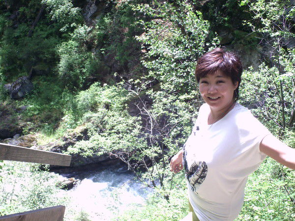 Лариса Сахаровская